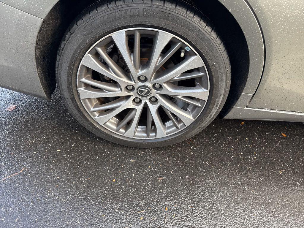 used 2021 Lexus ES 250 car, priced at $29,900