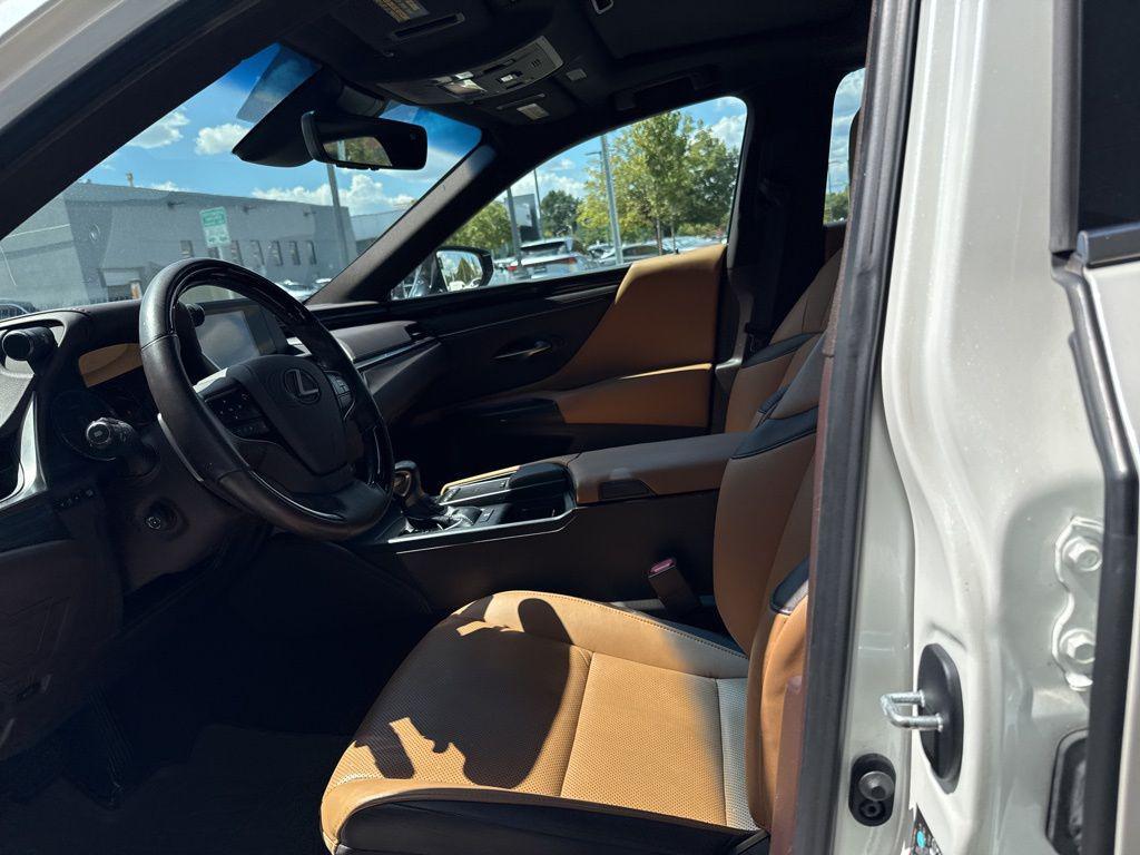 used 2019 Lexus ES 350 car, priced at $29,727
