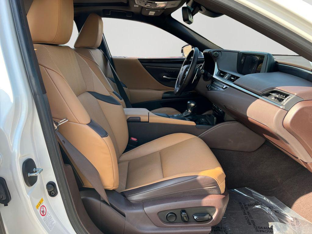 used 2019 Lexus ES 350 car, priced at $29,261