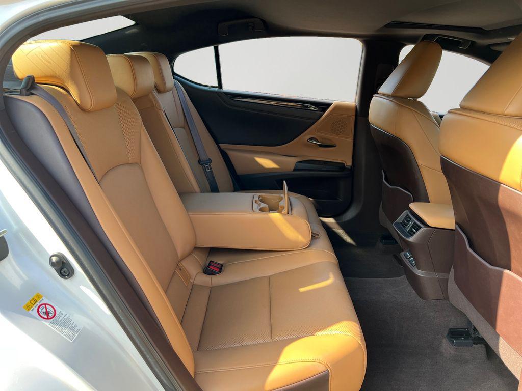used 2019 Lexus ES 350 car, priced at $29,261