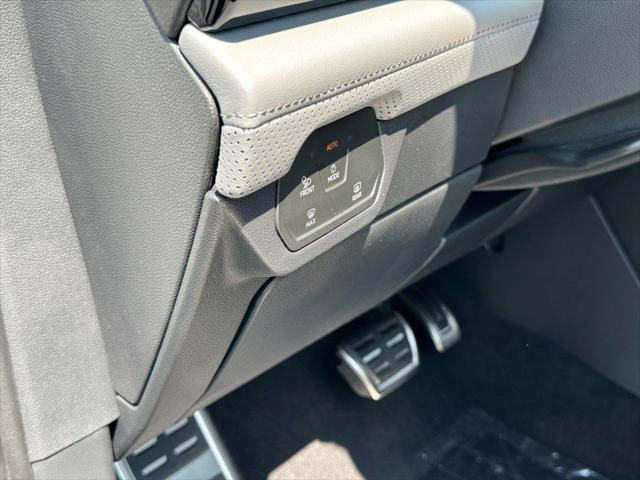 new 2024 Volkswagen Atlas car, priced at $47,630