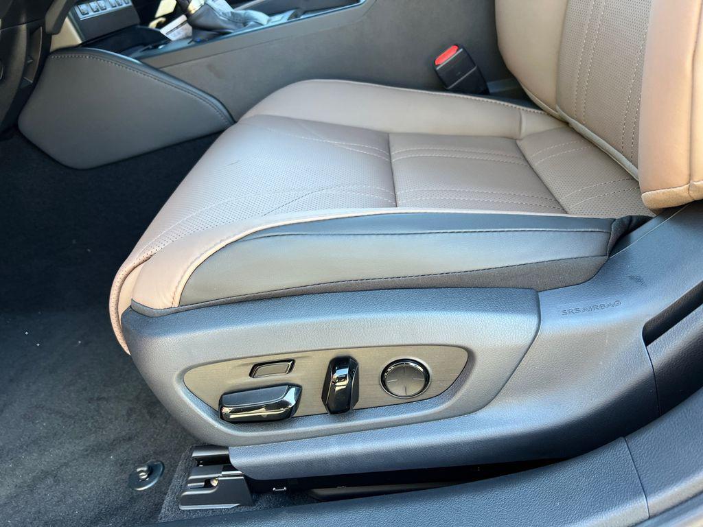 new 2025 Lexus ES 300h car, priced at $54,724