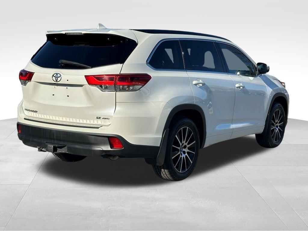 used 2017 Toyota Highlander car, priced at $25,899