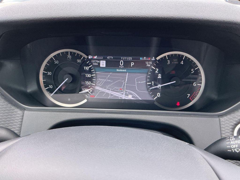 used 2022 Land Rover Range Rover Velar car, priced at $27,528