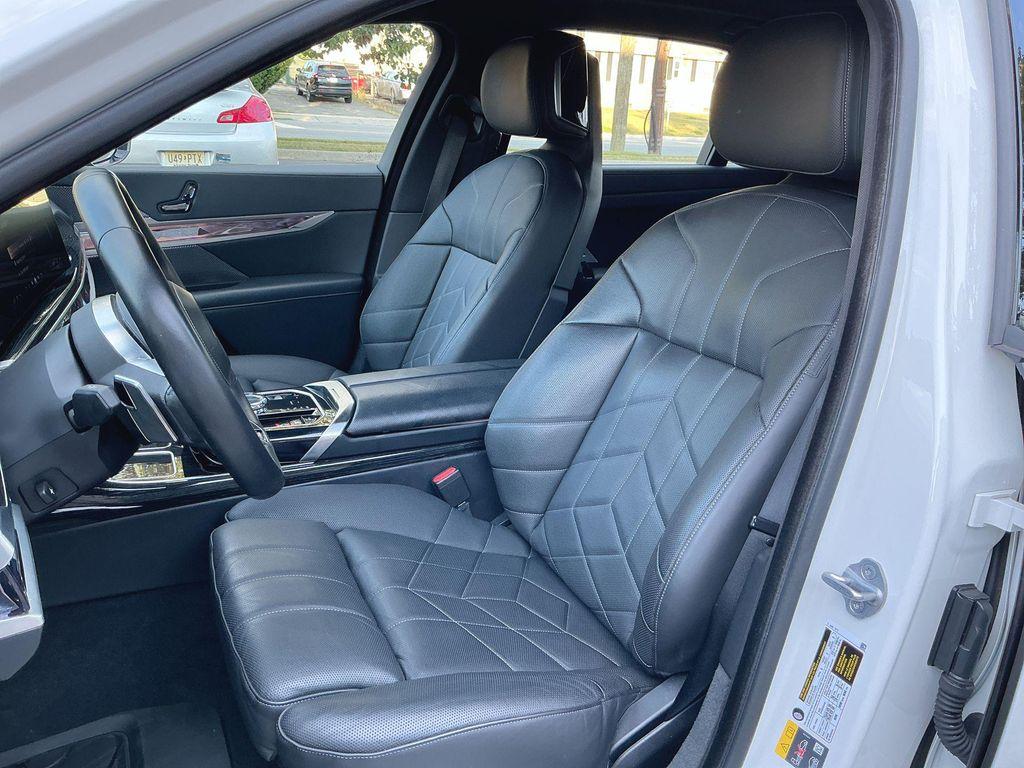 used 2024 BMW i7 car, priced at $65,438