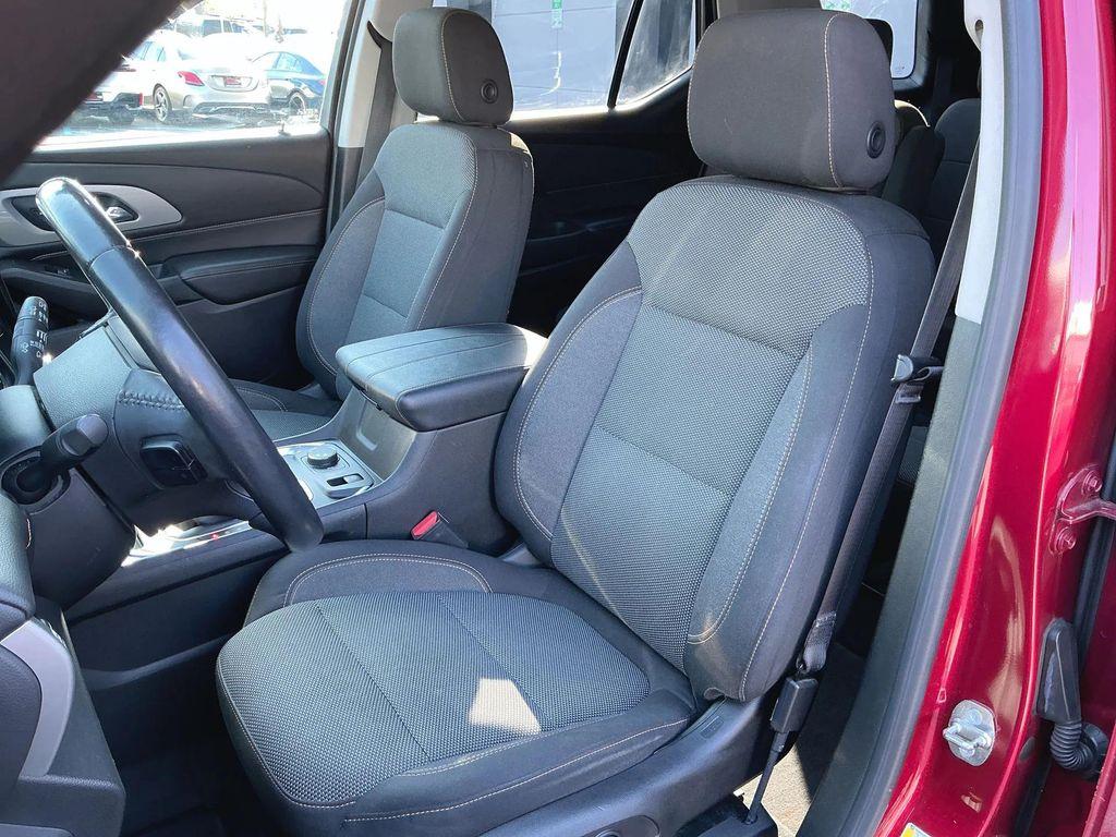 used 2018 Chevrolet Traverse car, priced at $12,994