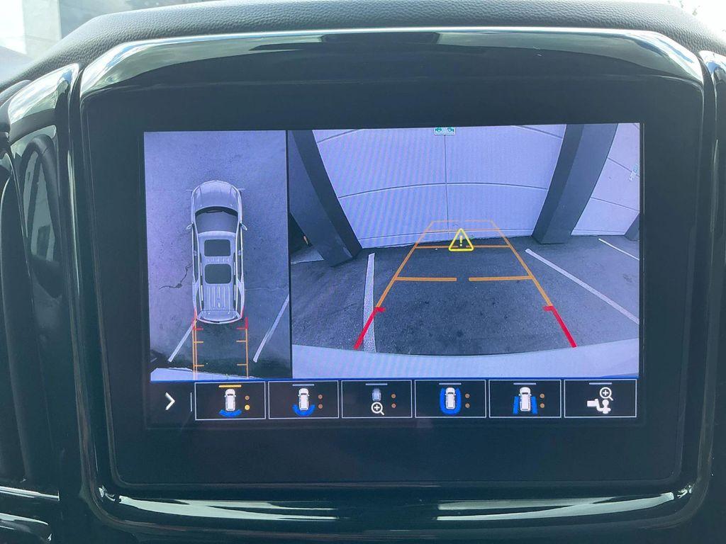 used 2021 Chevrolet Traverse car, priced at $26,027