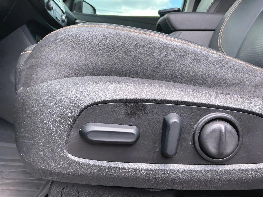 used 2021 Chevrolet Traverse car, priced at $26,027