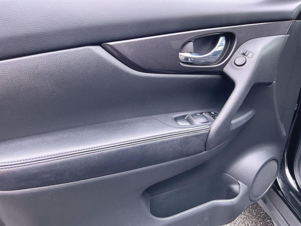 used 2018 Nissan Rogue car, priced at $13,867