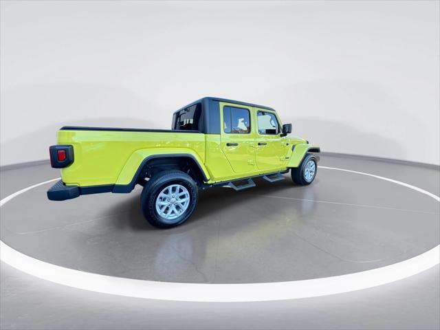 used 2023 Jeep Gladiator car, priced at $32,395