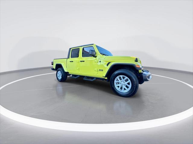 used 2023 Jeep Gladiator car, priced at $32,395