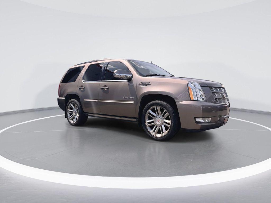 used 2014 Cadillac Escalade car, priced at $17,566