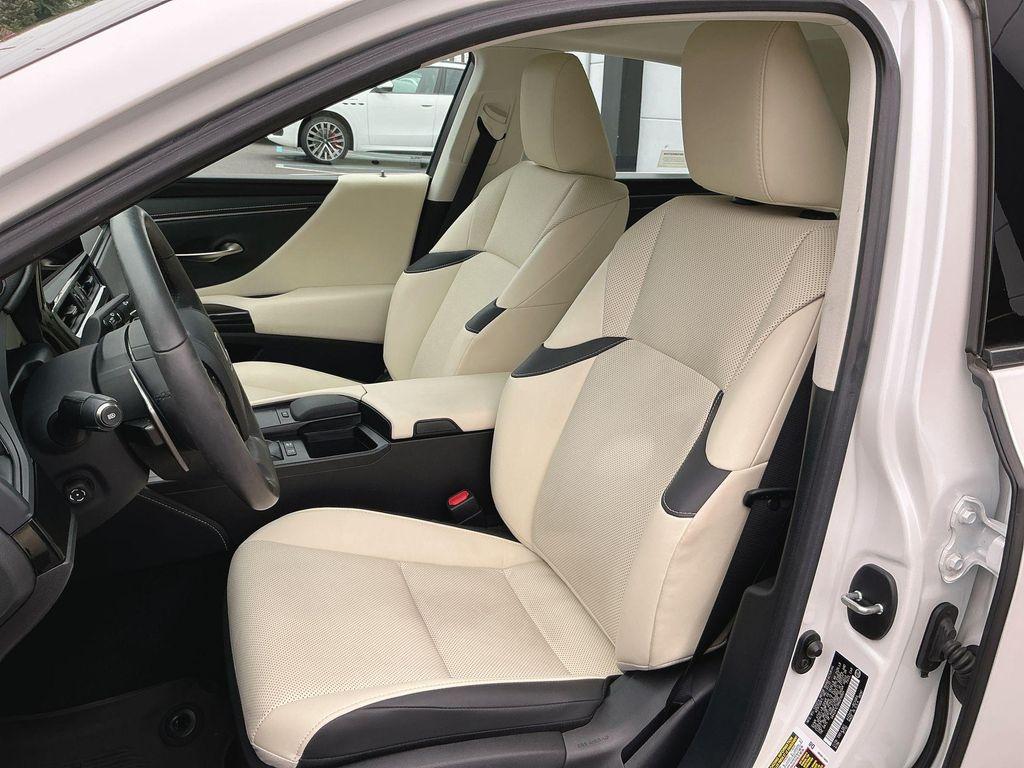 used 2022 Lexus ES 300h car, priced at $28,395