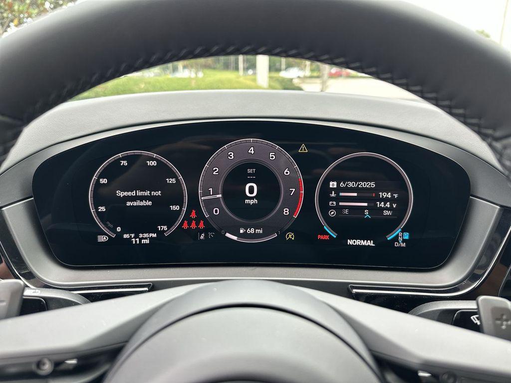 new 2025 Porsche Cayenne car, priced at $111,425