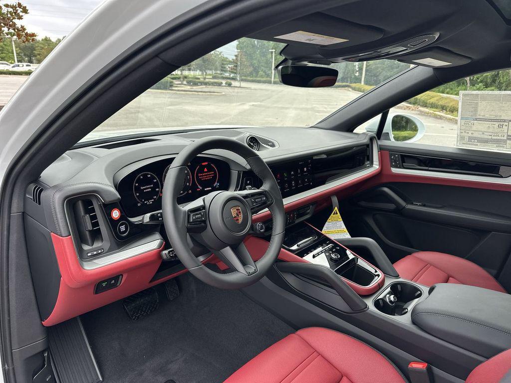 new 2025 Porsche Cayenne car, priced at $111,425
