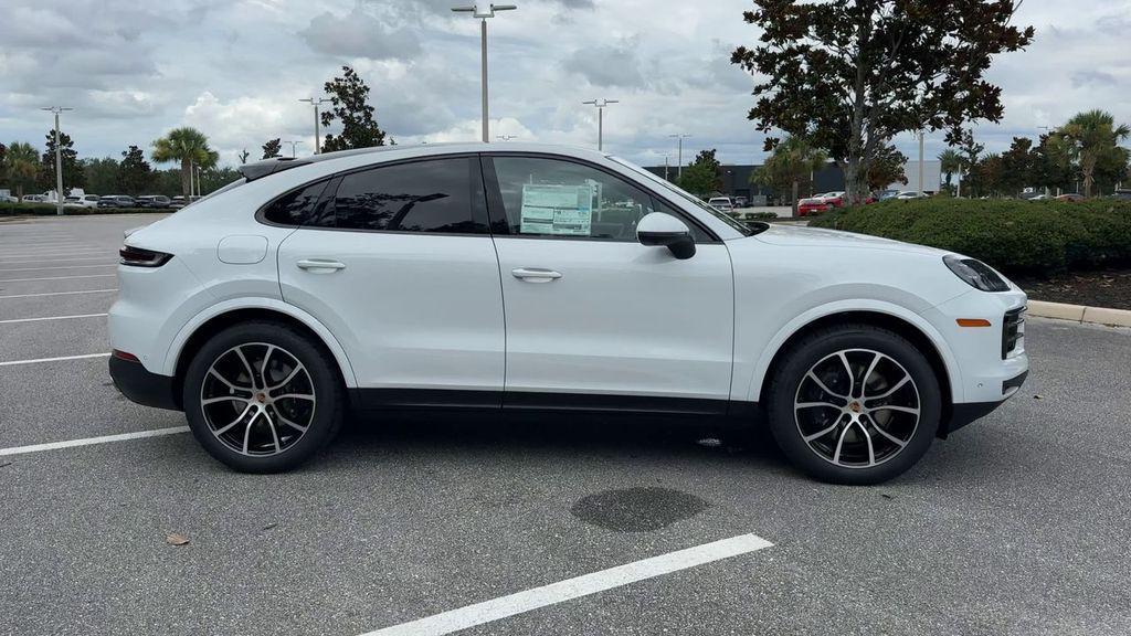 new 2025 Porsche Cayenne car, priced at $111,425