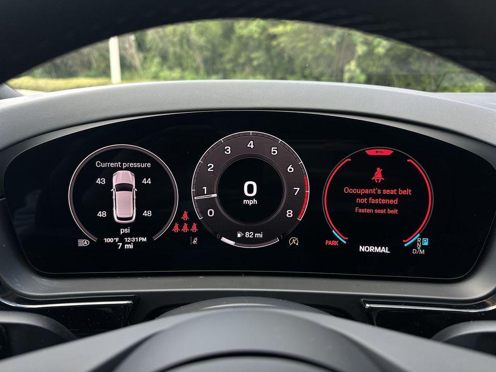 new 2025 Porsche Cayenne car, priced at $103,925