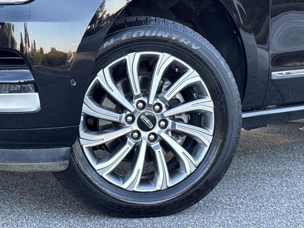 used 2024 Lincoln Navigator car, priced at $64,000