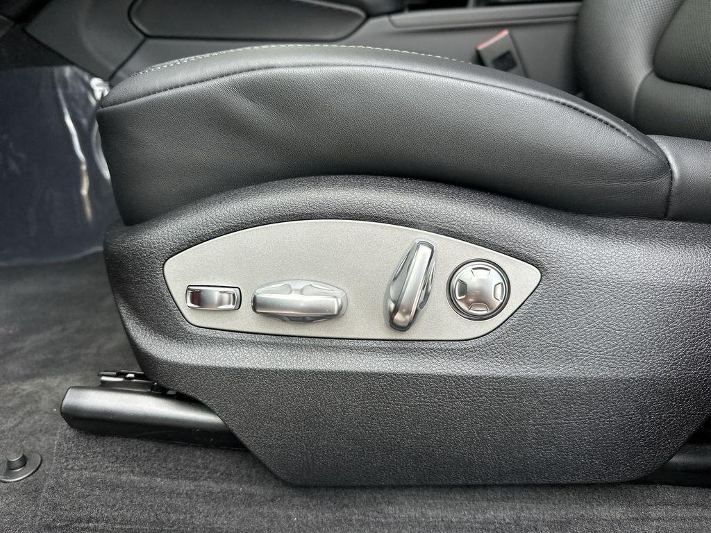 new 2025 Porsche Macan car, priced at $78,315