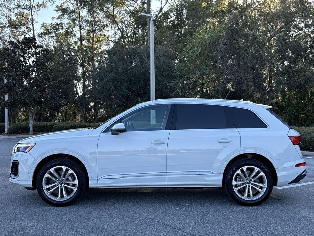 used 2025 Audi Q7 car, priced at $52,000