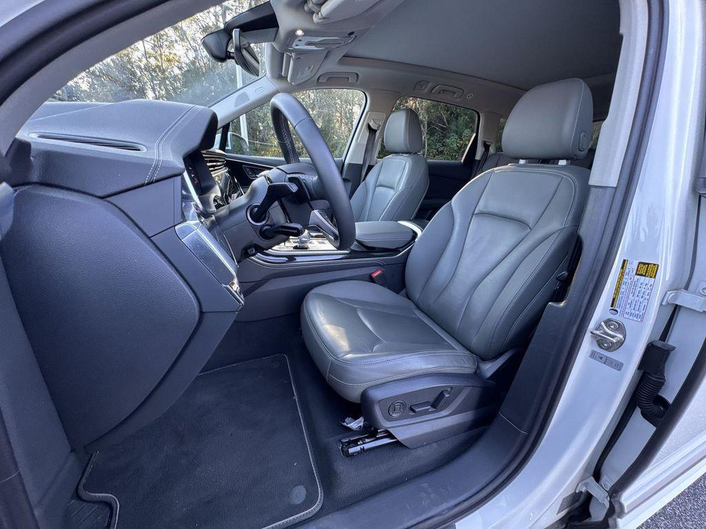 used 2025 Audi Q7 car, priced at $52,000