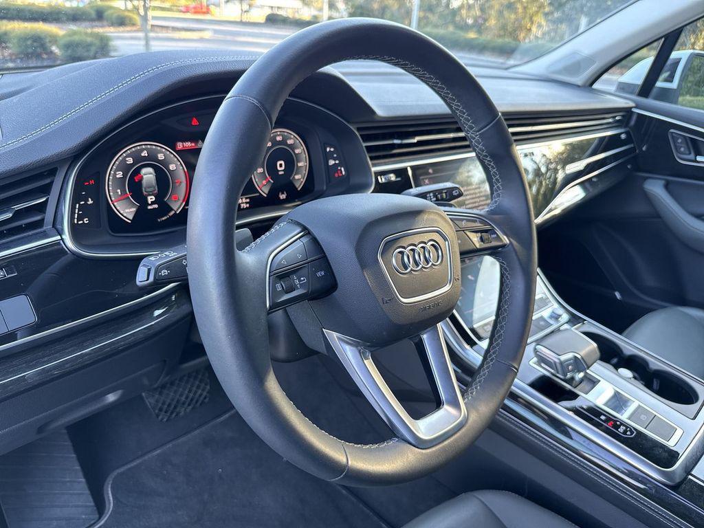 used 2025 Audi Q7 car, priced at $52,000