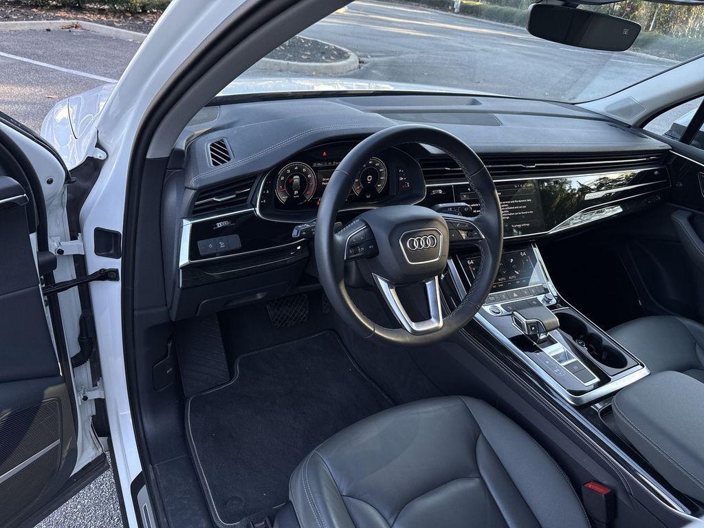 used 2025 Audi Q7 car, priced at $52,000