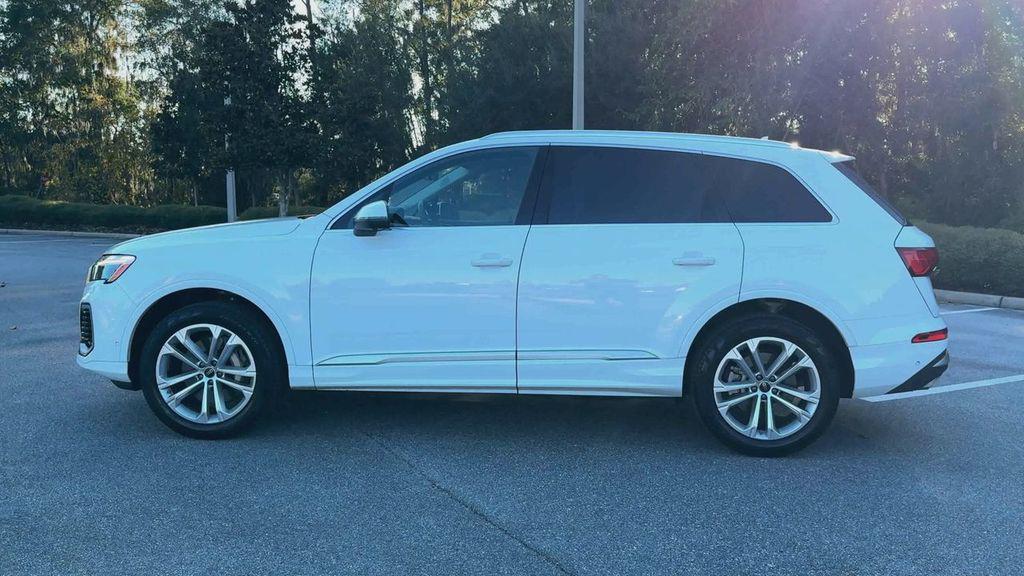 used 2025 Audi Q7 car, priced at $52,000