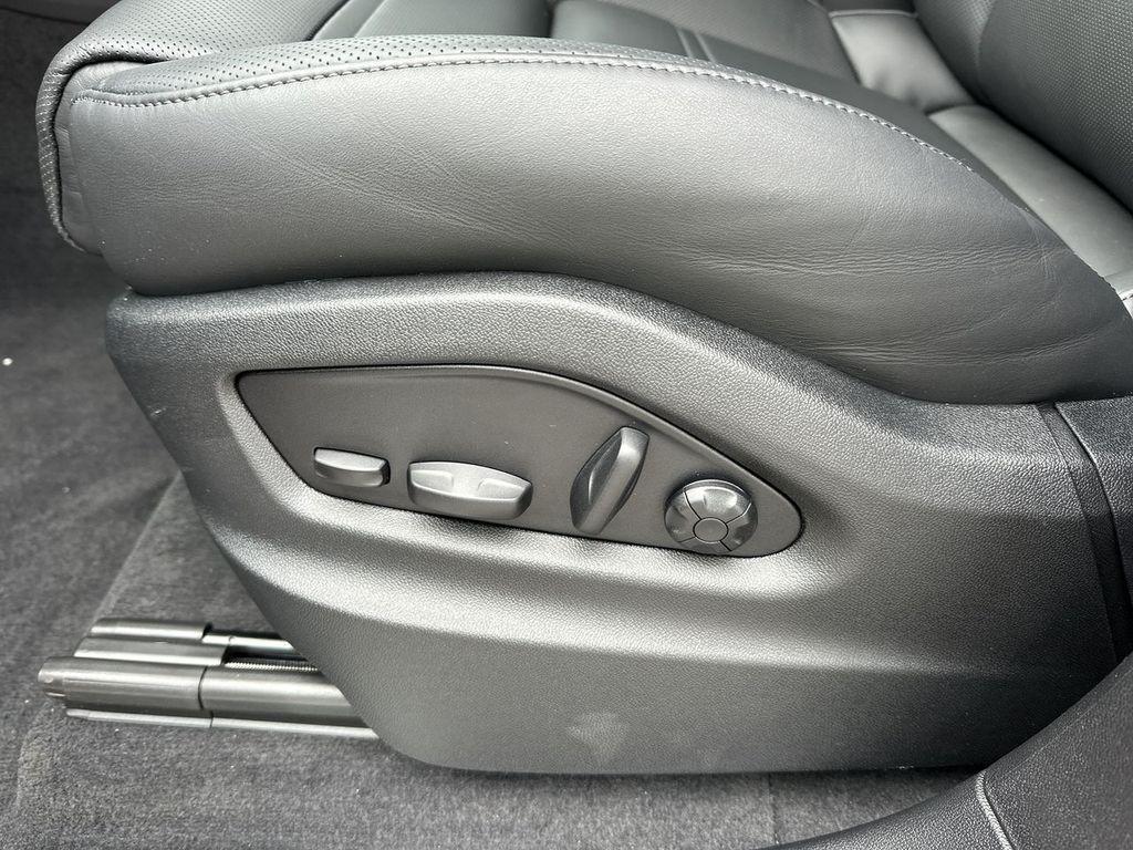 new 2025 Porsche Cayenne car, priced at $98,859