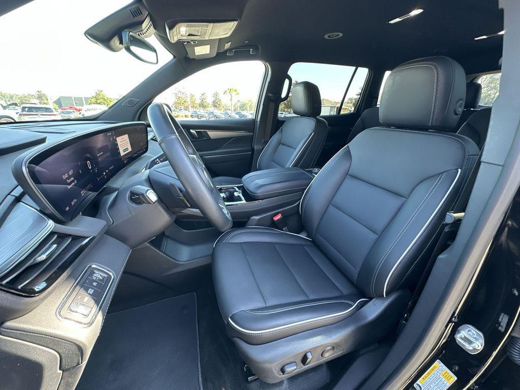 used 2025 Buick Enclave car, priced at $39,000