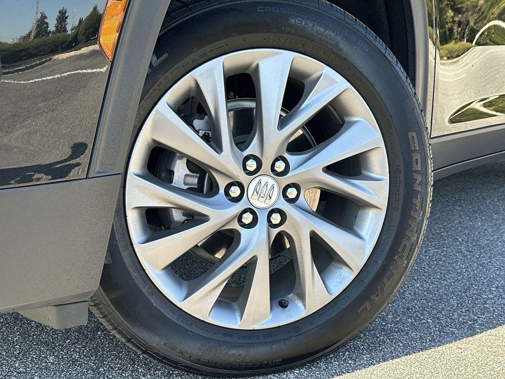 used 2025 Buick Enclave car, priced at $39,000