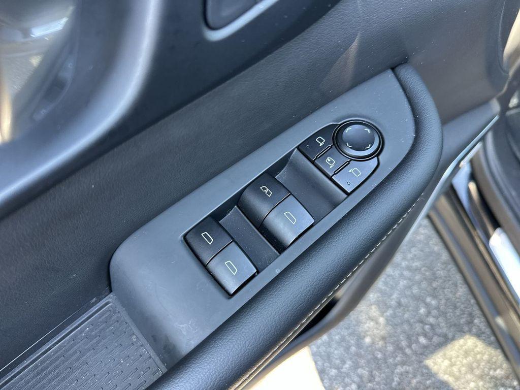 used 2025 Buick Enclave car, priced at $39,000