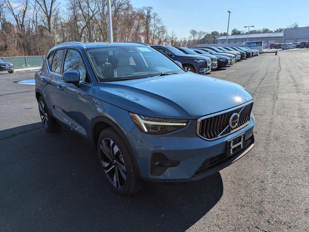 new 2025 Volvo XC40 car, priced at $50,780