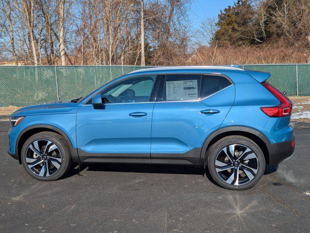 new 2025 Volvo XC40 car, priced at $51,780