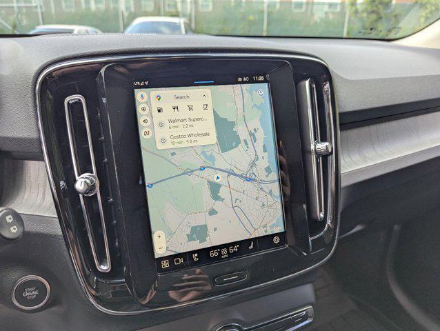 new 2025 Volvo XC40 car