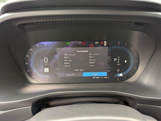 new 2025 Volvo XC40 car