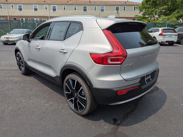 new 2025 Volvo XC40 car, priced at $54,630