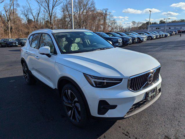 new 2025 Volvo XC40 car, priced at $50,040