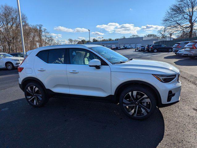 new 2025 Volvo XC40 car, priced at $50,040