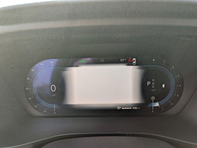new 2025 Volvo XC40 car