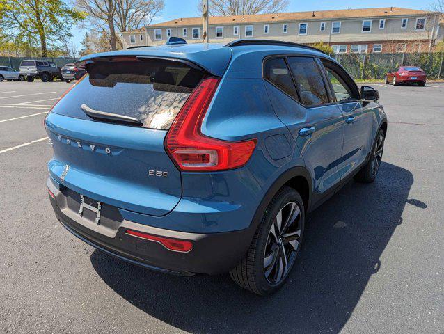 new 2024 Volvo XC40 car, priced at $50,885