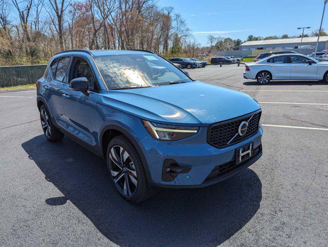 new 2024 Volvo XC40 car, priced at $50,885