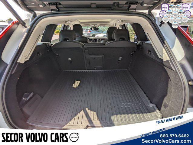 used 2023 Volvo XC60 car, priced at $39,295