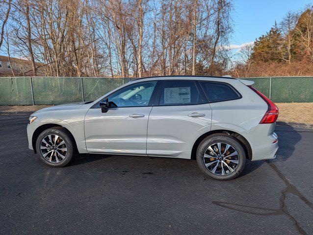 new 2025 Volvo XC60 car, priced at $50,075