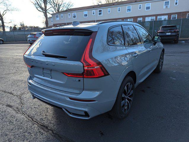 new 2025 Volvo XC60 car, priced at $50,075