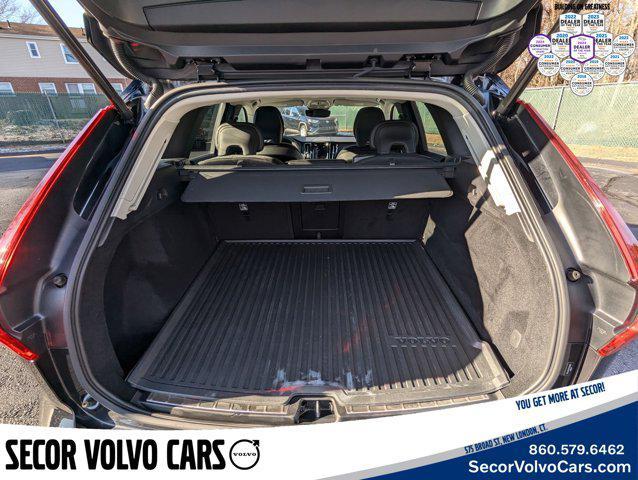 used 2023 Volvo XC60 car, priced at $31,995