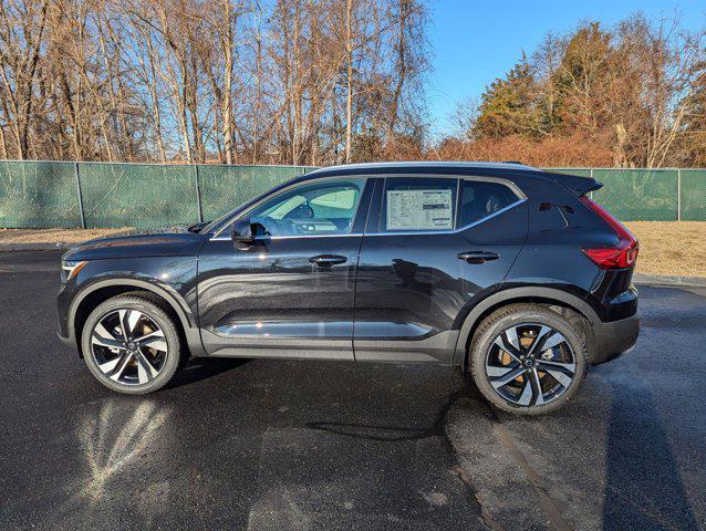 new 2025 Volvo XC40 car, priced at $50,040