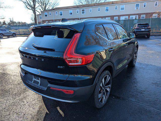 new 2025 Volvo XC40 car, priced at $50,040