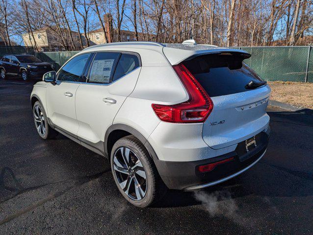 new 2025 Volvo XC40 car, priced at $50,040