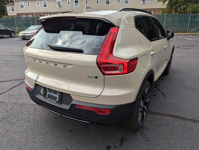 new 2025 Volvo XC40 car, priced at $49,040